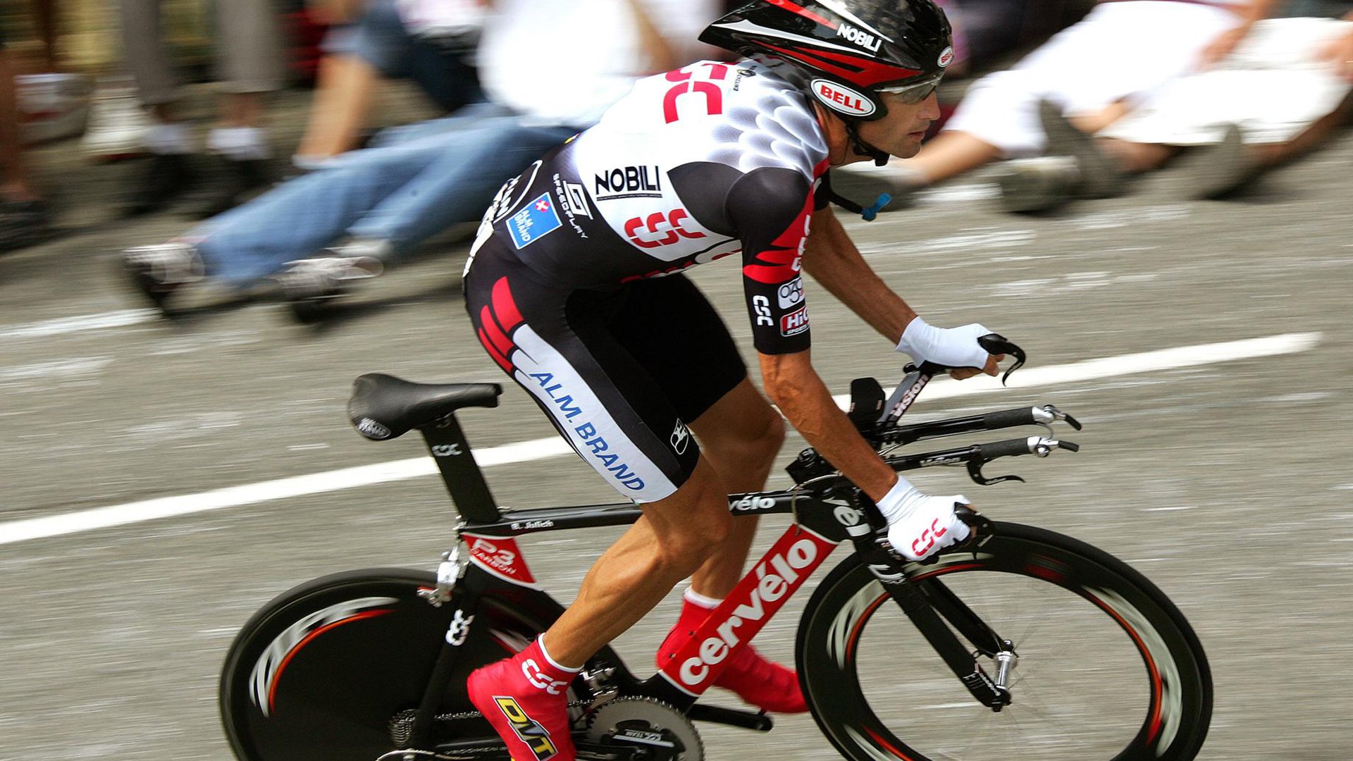 卢森堡男篮在欧洲预赛中战胜强敌，迈步国际赛场